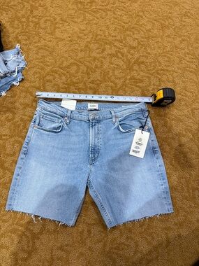 Citizens of humanity Isola denim Bermuda shorts size 31 NWT